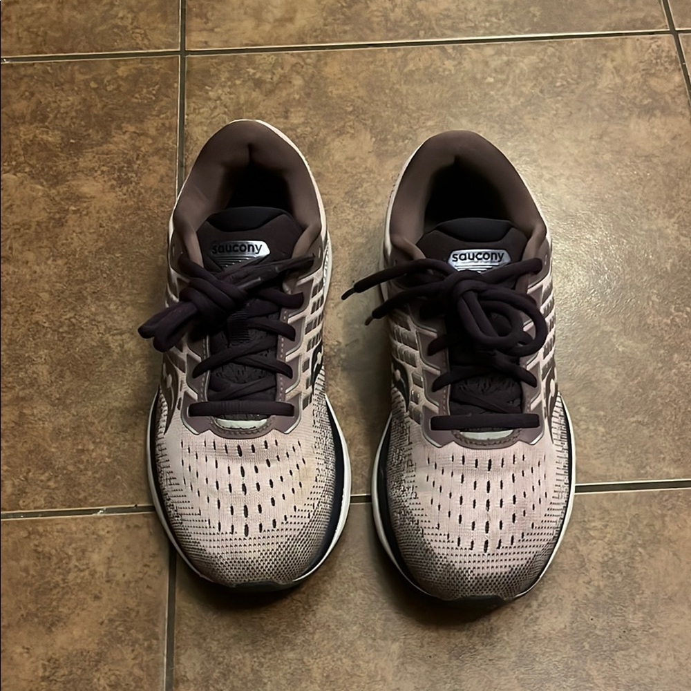 Saucony Women's Running Shoes - lavender and purple